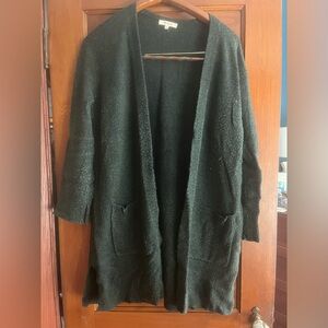 Dark green sweater duster. Loved.